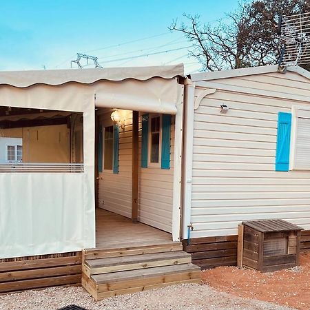 Joli Mobil-Home De Vacances, Ideal Pour Les Familles Rocbaron Buitenkant foto