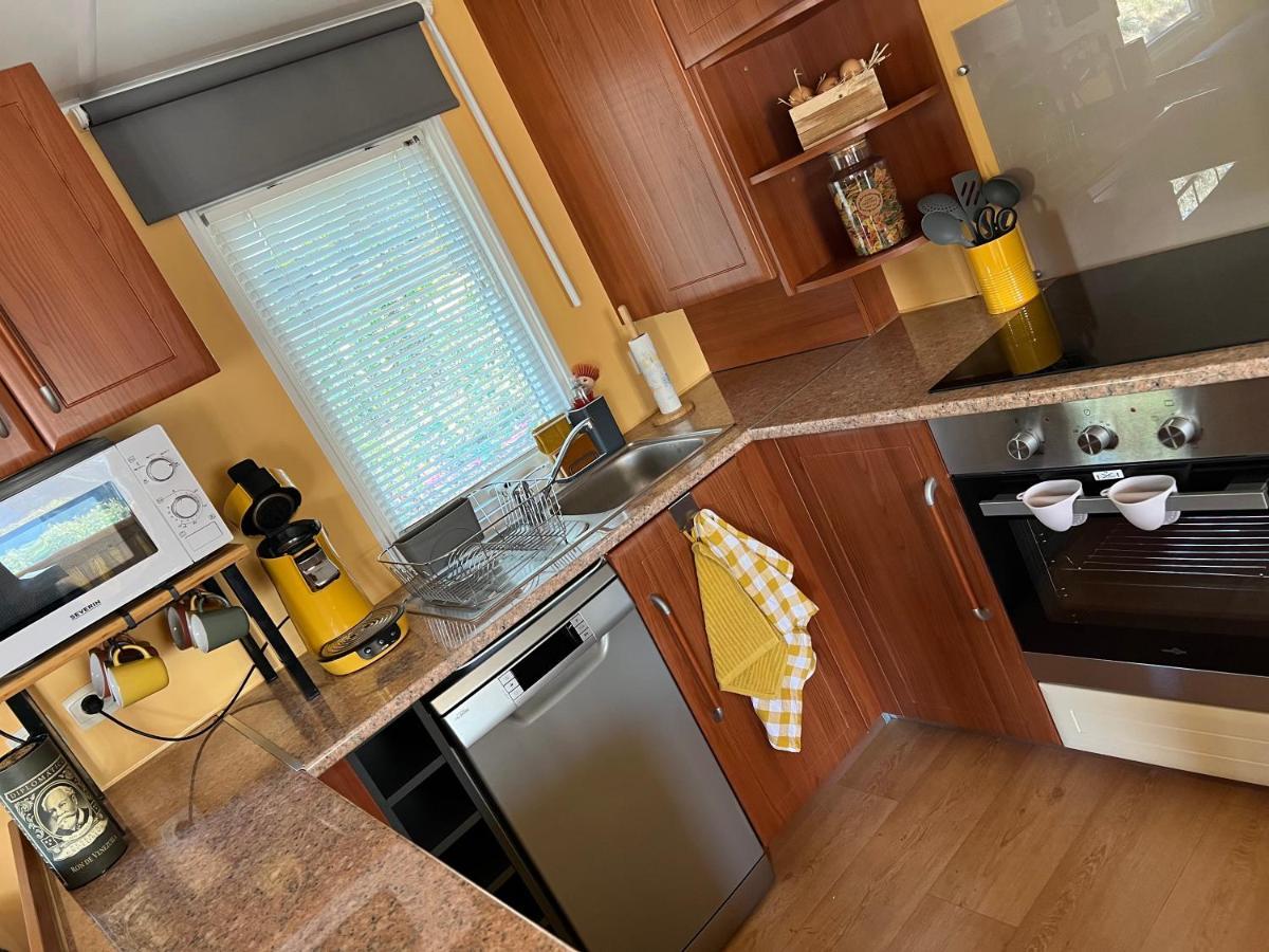 Joli Mobil-Home De Vacances, Ideal Pour Les Familles Rocbaron Buitenkant foto