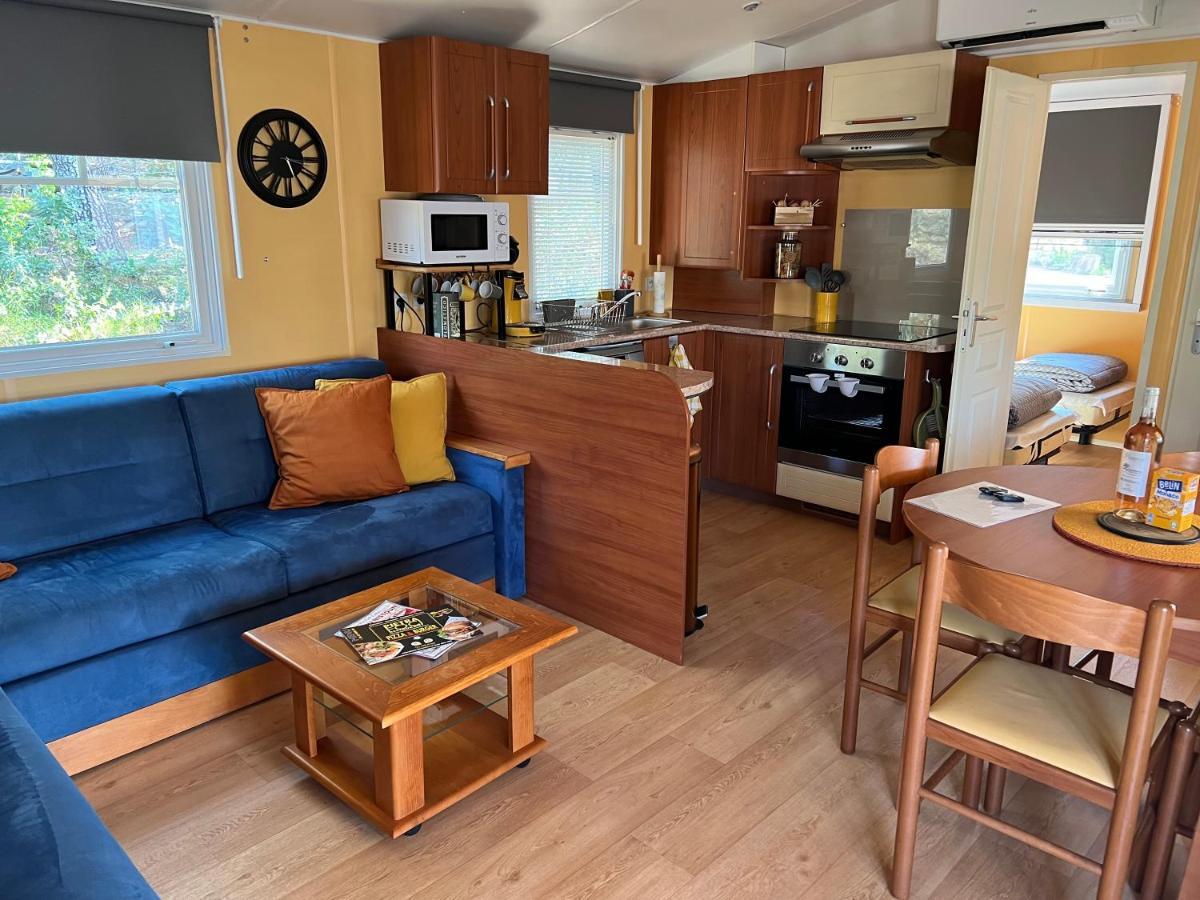 Joli Mobil-Home De Vacances, Ideal Pour Les Familles Rocbaron Buitenkant foto